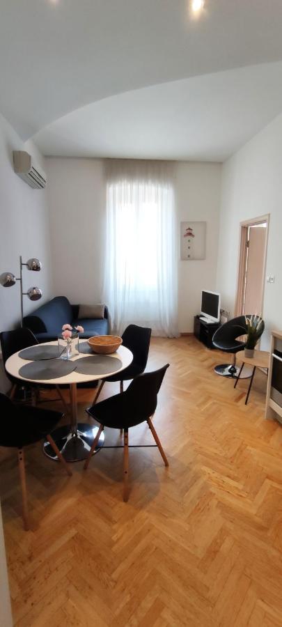 Apartment Milani With Private Garage Opatija Luaran gambar